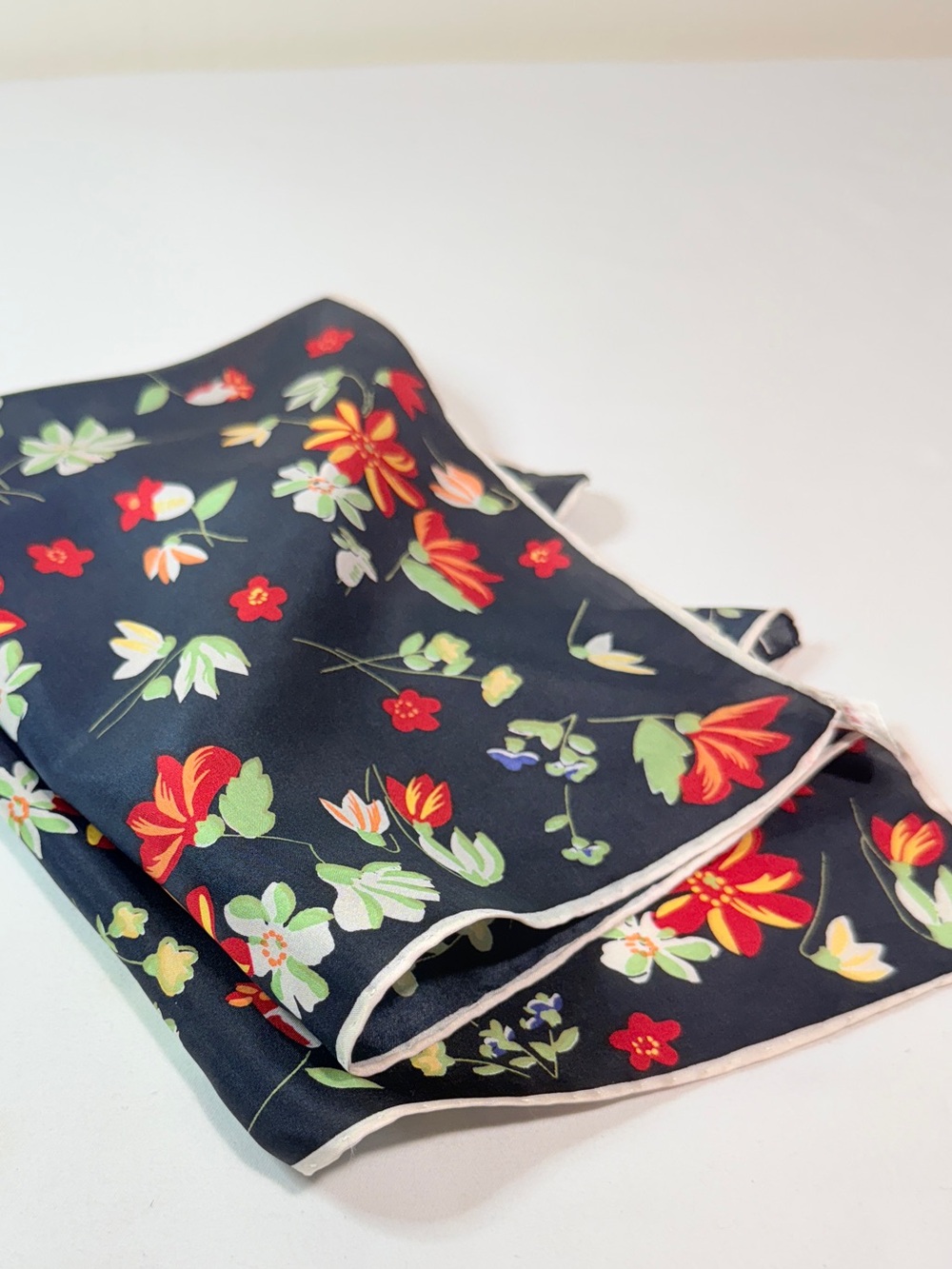 Esprit Vintage 100% Silk Floral Square Scarf Navy Red 16x16 - Picture 3 of 8